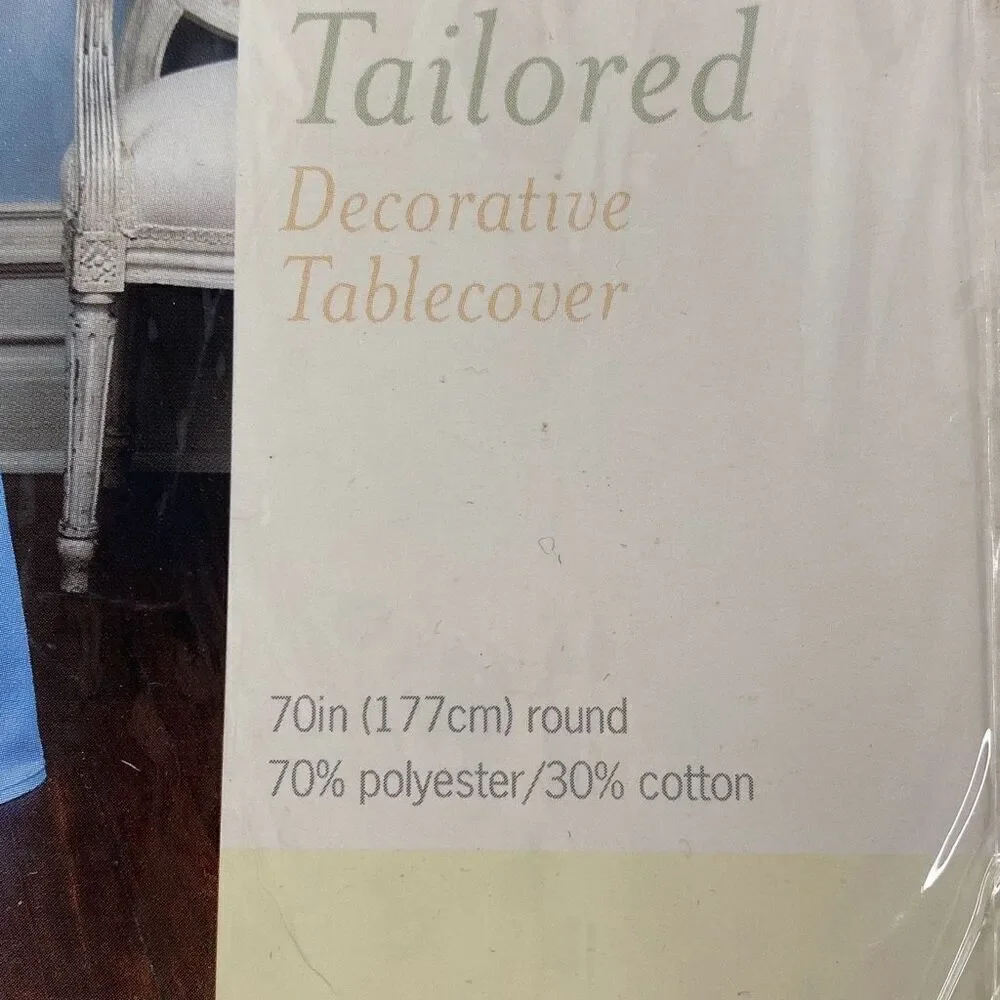Martha Stewart Everyday Tailored Tablecloth Tablecover 70” Round Wedgewood Blue